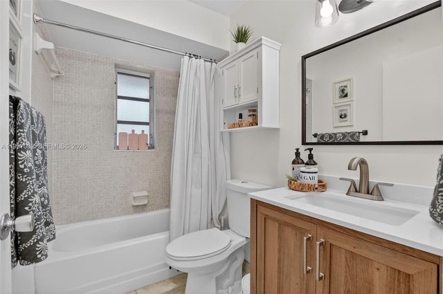 6924 Tiburon Cir 128, Boca Raton, FL 33433