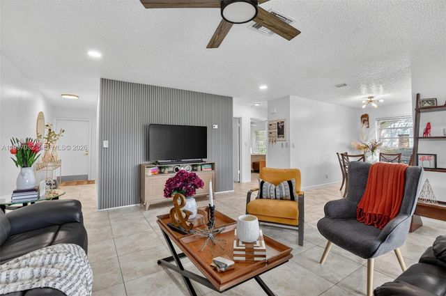 6924 Tiburon Cir 128, Boca Raton, FL 33433