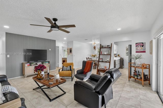 6924 Tiburon Cir 128, Boca Raton, FL 33433