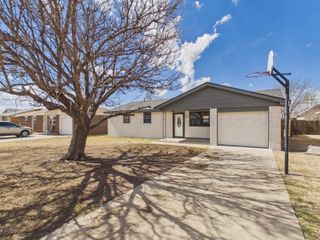 605 Elm Avenue, Dumas, TX 79029