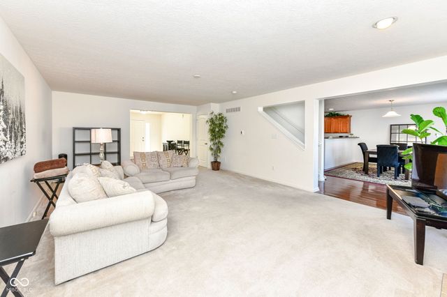 15194 Dry Creek Road, Noblesville, IN 46060