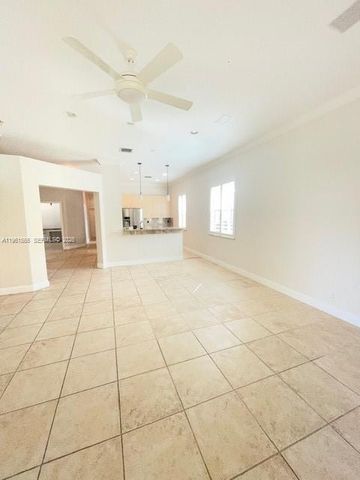 1538 Winterberry Ln 1538, Weston, FL 33327
