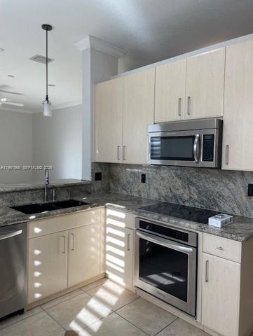 1538 Winterberry Ln 1538, Weston, FL 33327