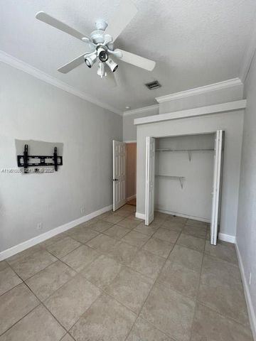 1538 Winterberry Ln 1538, Weston, FL 33327