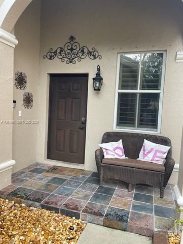 1538 Winterberry Ln 1538, Weston, FL 33327