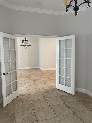 1538 Winterberry Ln 1538, Weston, FL 33327