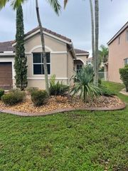 1538 Winterberry Ln 1538, Weston, FL 33327