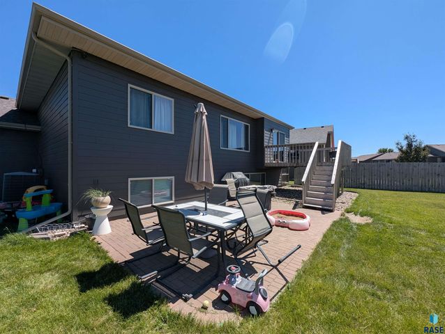 4309 S Klein Ave, Sioux Falls, SD 57106