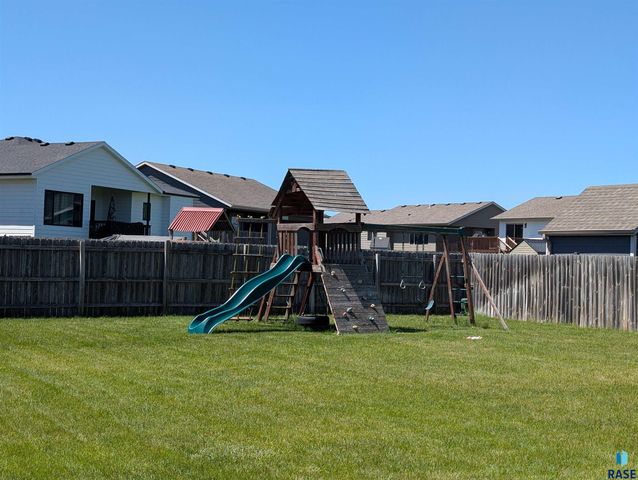 4309 S Klein Ave, Sioux Falls, SD 57106