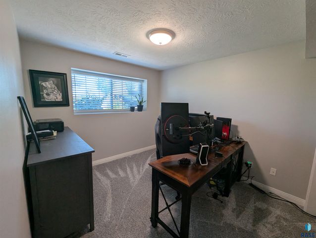 4309 S Klein Ave, Sioux Falls, SD 57106