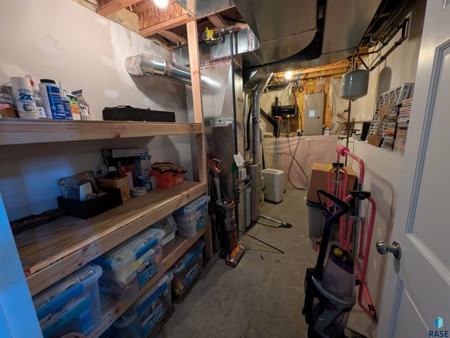 4309 S Klein Ave, Sioux Falls, SD 57106