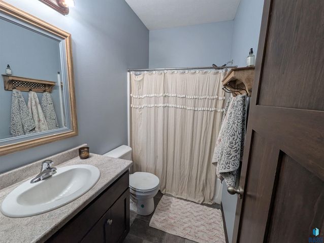 4309 S Klein Ave, Sioux Falls, SD 57106