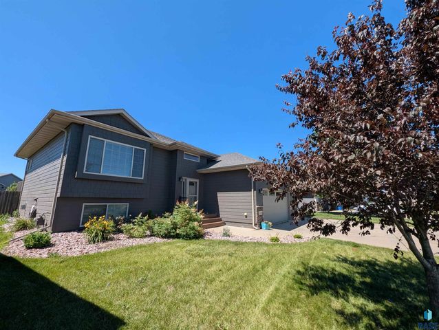 4309 S Klein Ave, Sioux Falls, SD 57106