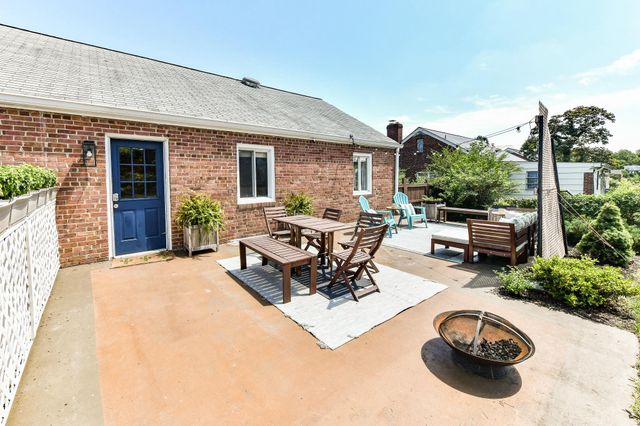 2501 PHILLIPS DR, Alexandria, VA 22306