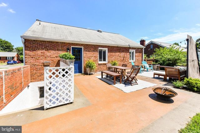 2501 PHILLIPS DR, Alexandria, VA 22306