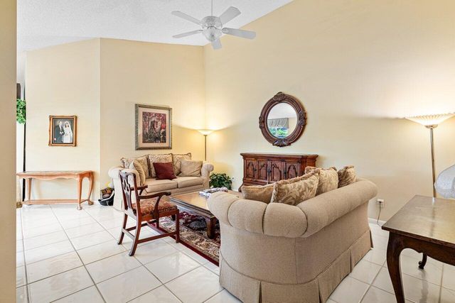 5505 Grande Palm Circle, Delray Beach, FL 33484