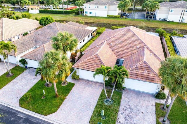 5505 Grande Palm Circle, Delray Beach, FL 33484