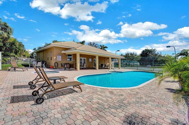 5505 Grande Palm Circle, Delray Beach, FL 33484