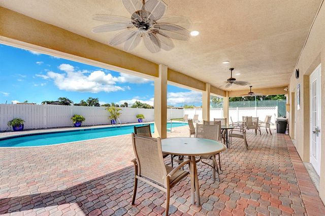 5505 Grande Palm Circle, Delray Beach, FL 33484