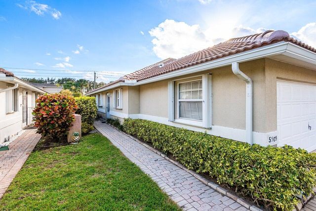 5505 Grande Palm Circle, Delray Beach, FL 33484