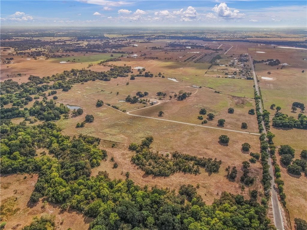 8080 Harris Lane, Bryan, TX 77808 — exterior