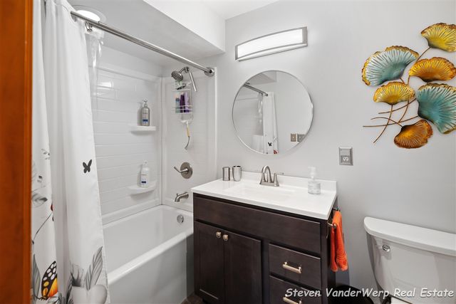 15991 Croswell Street, West Olive, MI 49460