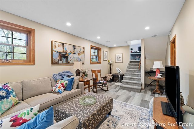 15991 Croswell Street, West Olive, MI 49460