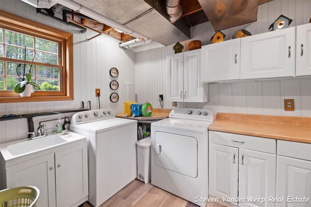 15991 Croswell Street, West Olive, MI 49460