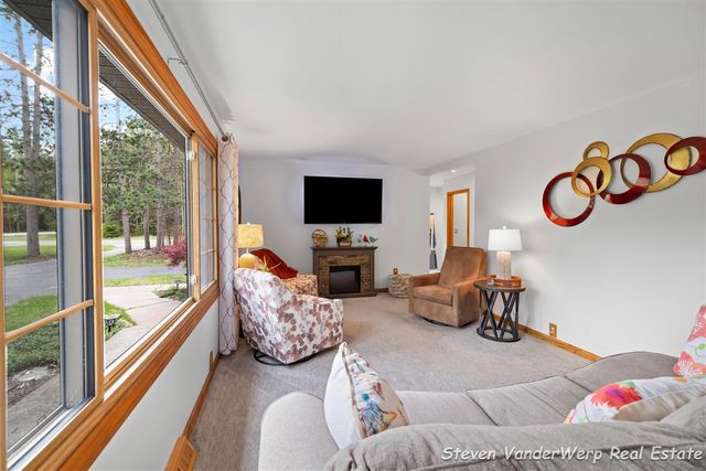 15991 Croswell Street, West Olive, MI 49460