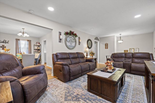 8168 Pinecrest Drive, Chattanooga, TN 37421