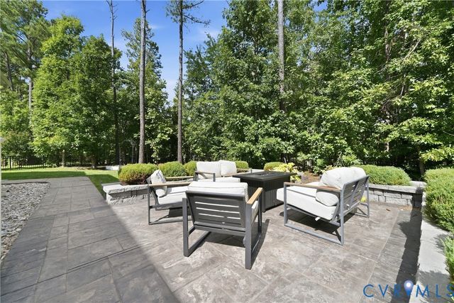 6801 Boston Creek Ct, Moseley, VA 23120