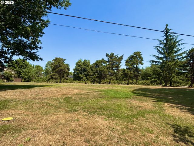 1323 CITY VIEW St, Eugene, OR 97402