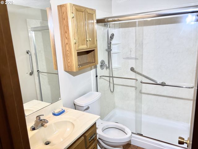 1323 CITY VIEW St, Eugene, OR 97402