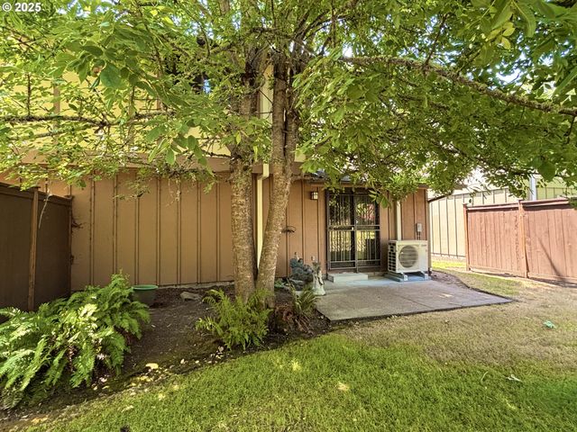 1323 CITY VIEW St, Eugene, OR 97402