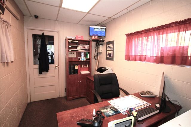 420 Rodi Rd, Penn Hills, PA 15235