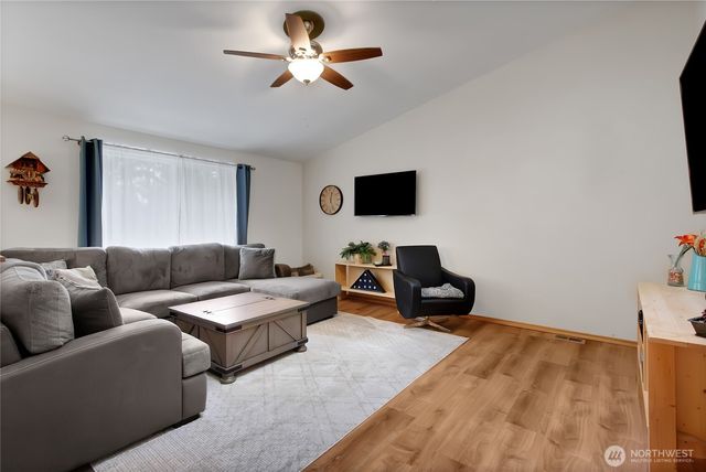 15045 119th Lane SE, Yelm, WA 98597