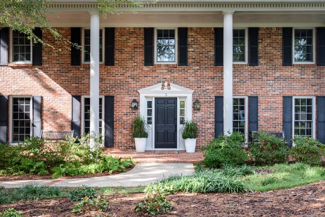 3 Oakmont Court, Little Rock, AR 72212