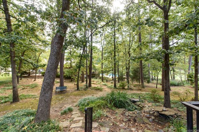 3 Oakmont Court, Little Rock, AR 72212