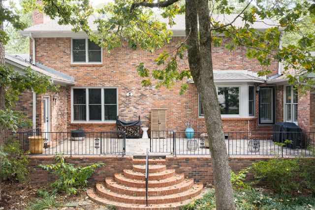 3 Oakmont Court, Little Rock, AR 72212