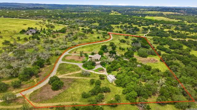 639 SISTERDALE RD, Boerne, TX 78006