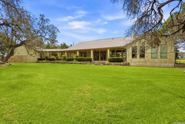 639 SISTERDALE RD, Boerne, TX 78006