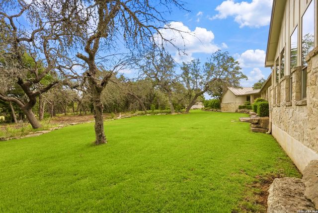 639 SISTERDALE RD, Boerne, TX 78006