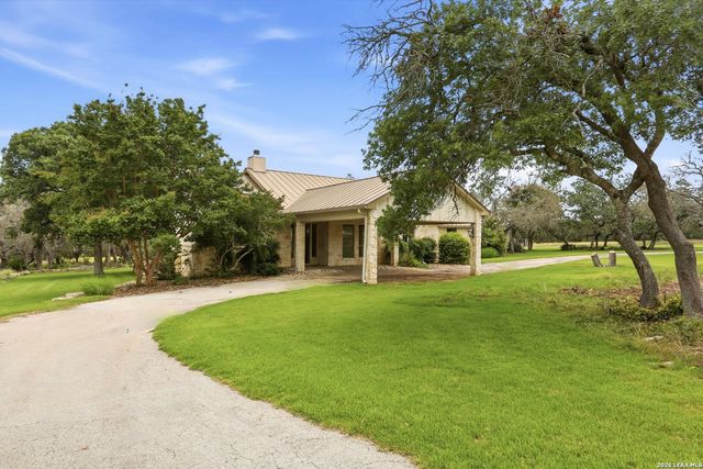 639 SISTERDALE RD, Boerne, TX 78006