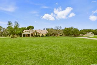639 SISTERDALE RD, Boerne, TX 78006