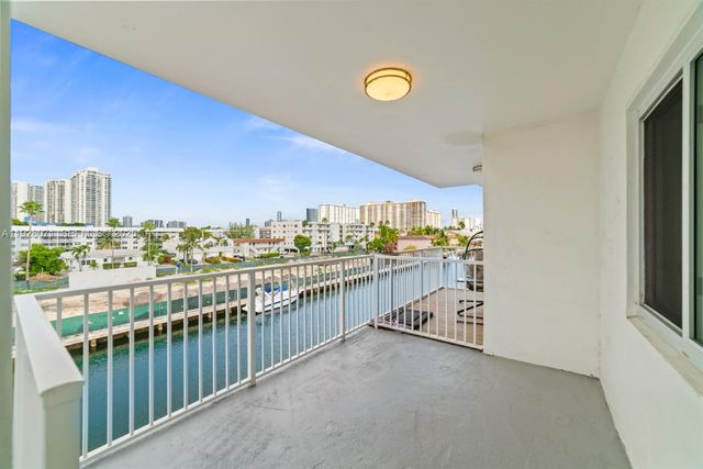 3755 NE 167th St 34, North Miami Beach, FL 33160