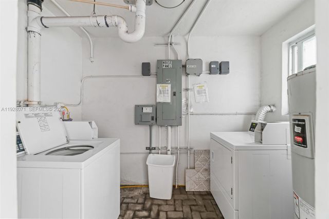 3755 NE 167th St 34, North Miami Beach, FL 33160