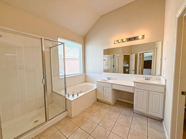 8014 Amesbury Lane, Rowlett, TX 75089