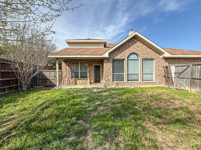 8014 Amesbury Lane, Rowlett, TX 75089