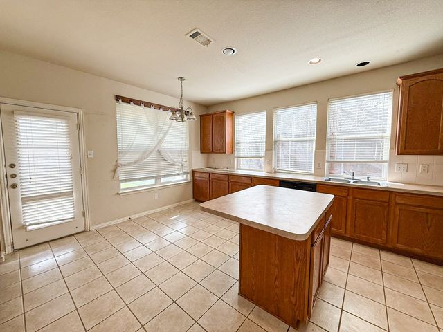 8014 Amesbury Lane, Rowlett, TX 75089