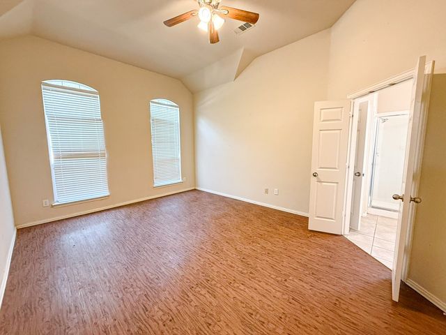 8014 Amesbury Lane, Rowlett, TX 75089